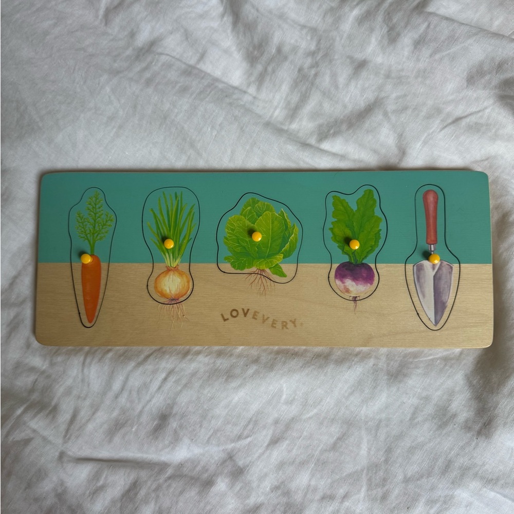Lovevery Wooden Vegetable Puzzle - Green and Natural